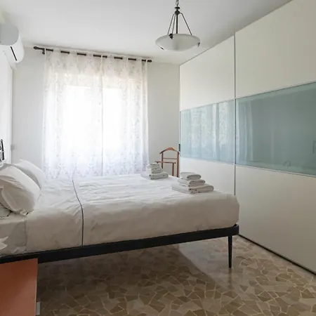 Italianway - Martinetti 21 B * Mediolan