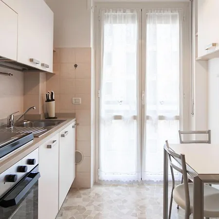Italianway - Martinetti 21 B * Mediolan
